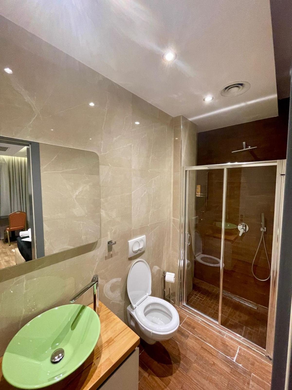 Premium City Studio & Suite Tirana Esterno foto