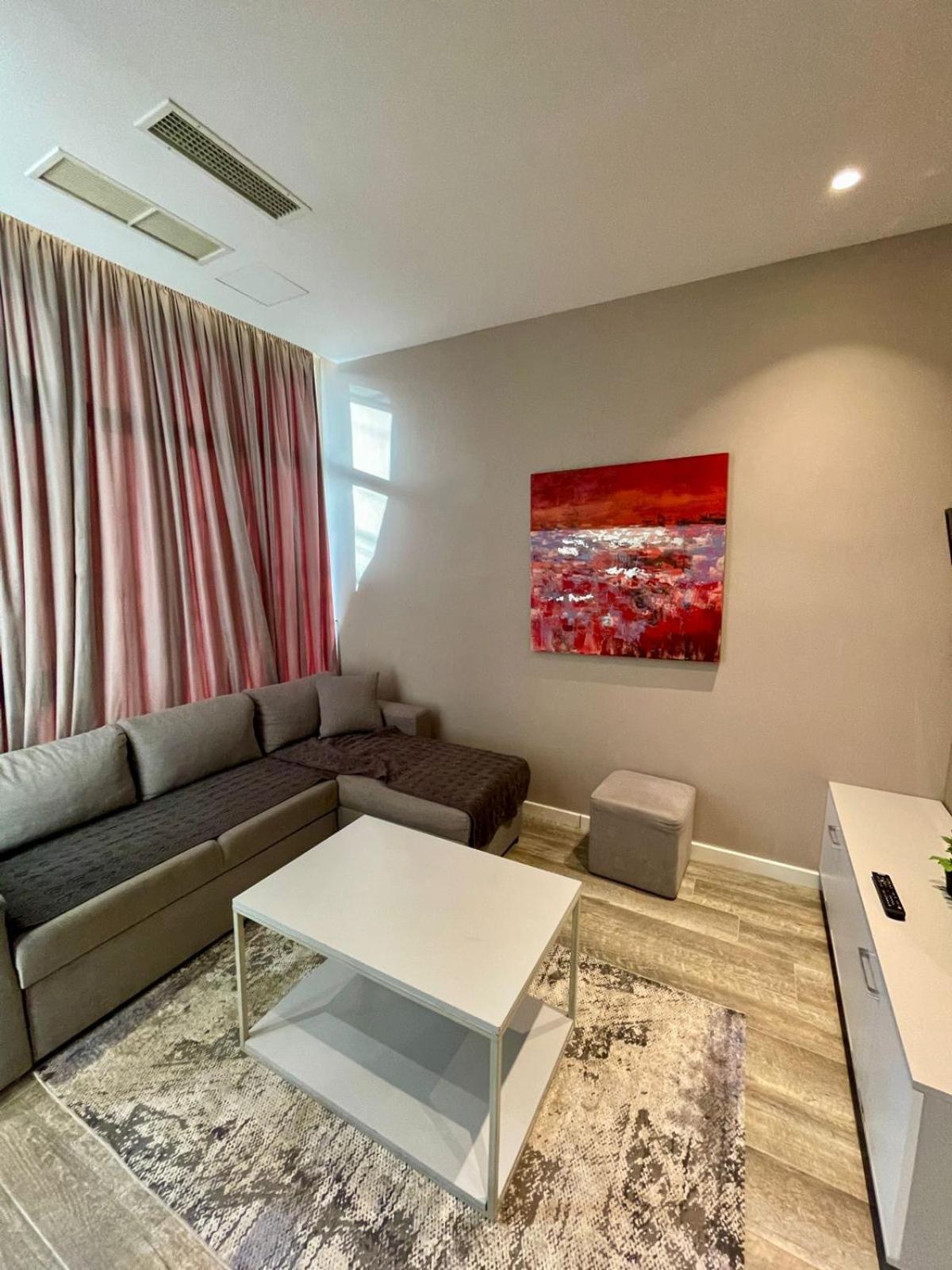 Premium City Studio & Suite Tirana Esterno foto